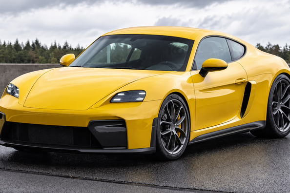 Porsche 718 EV 2027: prototips gandrīz bez maskējuma pamanīts Nirburgringā Foto 1