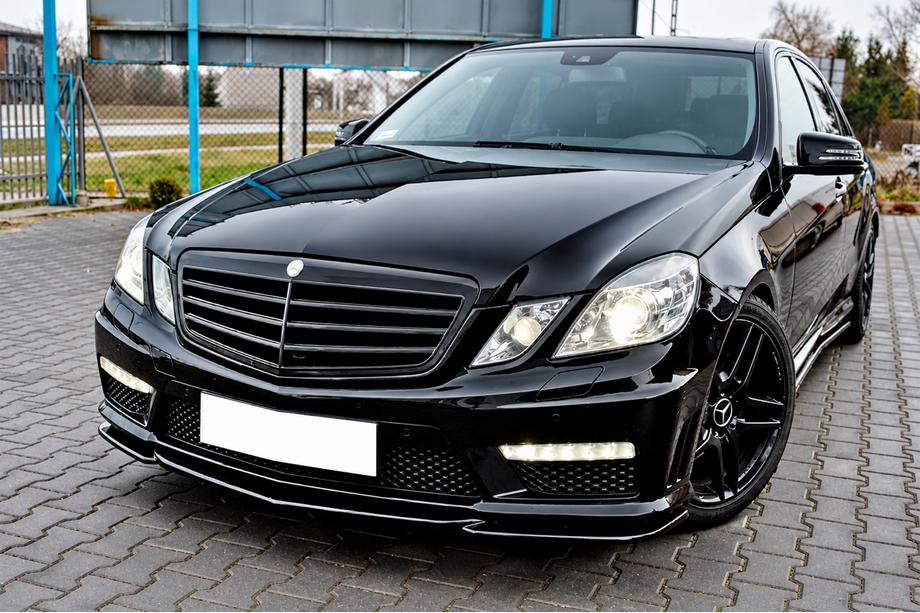 Mercedes E-class W212 2009–2016 DPT priekšējā lūpa (E63 AMG, 2009-2012, spīdīgi melna) Image