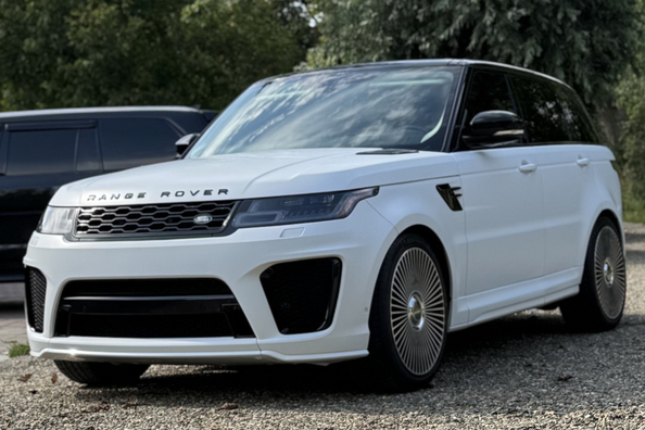 Range Rover Sport L494 2018–2022: SVR virsbūves komplekta uzstādīšana – mūsu darbi Foto 17
