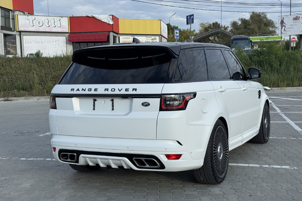 Range Rover Sport L494 2018–2022: SVR virsbūves komplekta uzstādīšana – mūsu darbi Foto 9