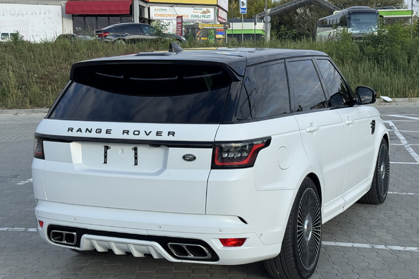 Range Rover Sport L494 2018–2022: SVR virsbūves komplekta uzstādīšana – mūsu darbi Foto 8