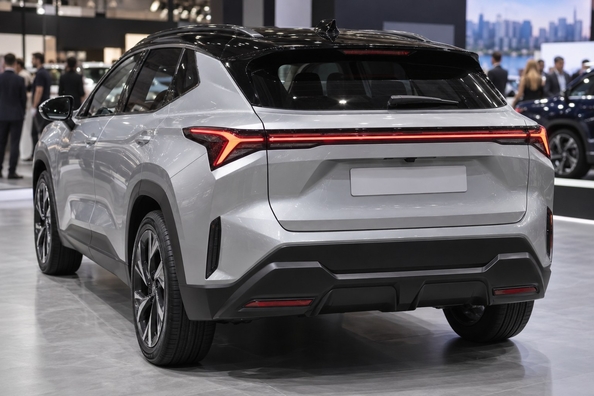 Omoda 4: kompakts Chery krosovers Eiropai – 224 ZS hibrīds un 155–160 kW elektroversija Foto 1