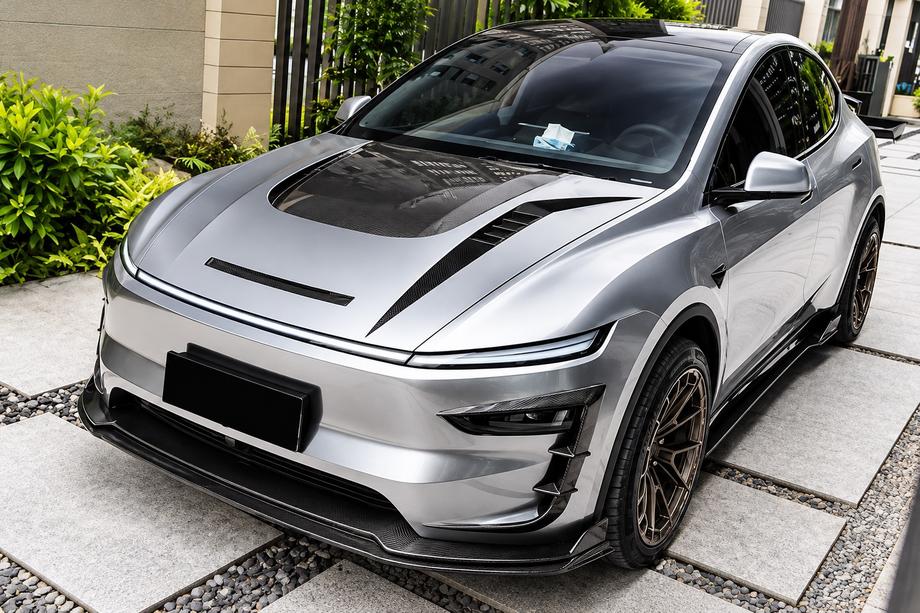 Tesla Model Y 2020– Virsbūves komplekts Carbon Aerokit (2025+) Foto 1