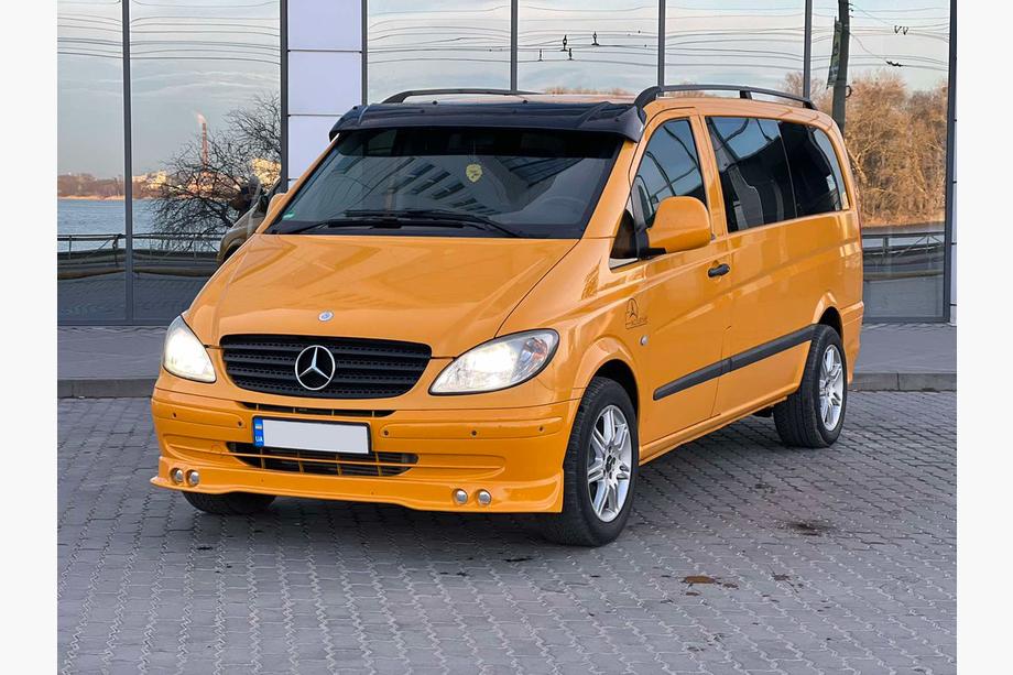 Mercedes Vito W639 2004–2014 Vējstikla vizieris (melns spīdīgs, 5 mm) Foto 1