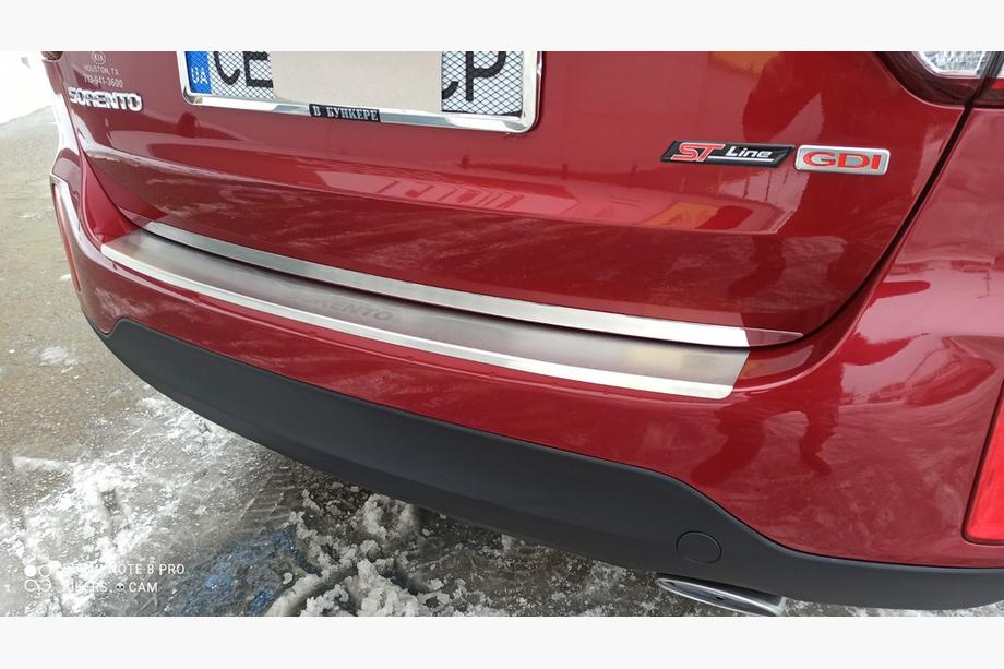 Kia Sorento II XM 2009–2014 Aizmugurējā bampera uzlika ar ieloci Nataniko (nerūsējošais tērauds) Foto 3
