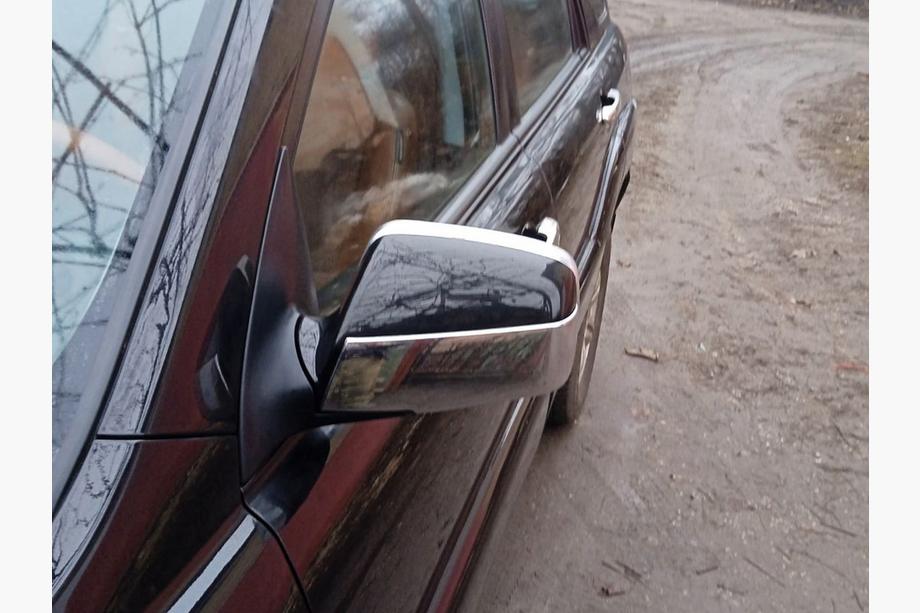 Kia Sportage 2004–2010 Spoguļu apmales un augšējā uzlika (plastmasa) Image