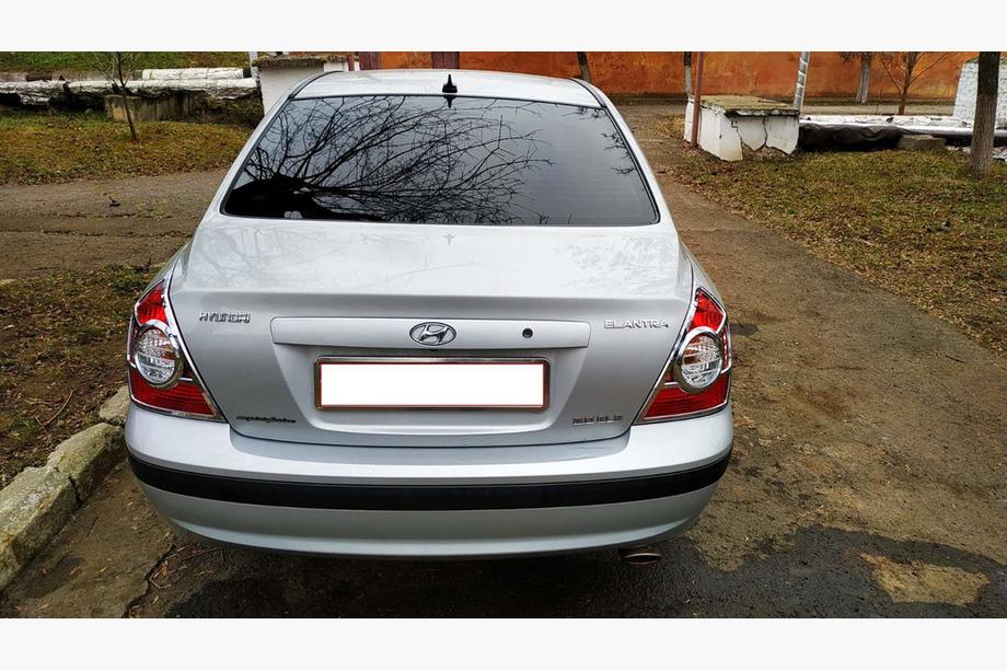 Hyundai Elantra (XD) 2000–2011 Aizmugurējo lukturu uzlikas (2 gab., plastmasa) Image