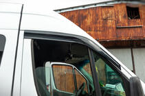 Mercedes Sprinter W906 2006–2018 Līmējamie logu vēja deflektori (2 gab., Sunplex Sport) foto 6