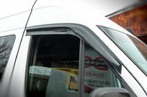 Mercedes Sprinter W906 2006–2018 Līmējamie logu vēja deflektori (2 gab., Sunplex Sport) foto 5