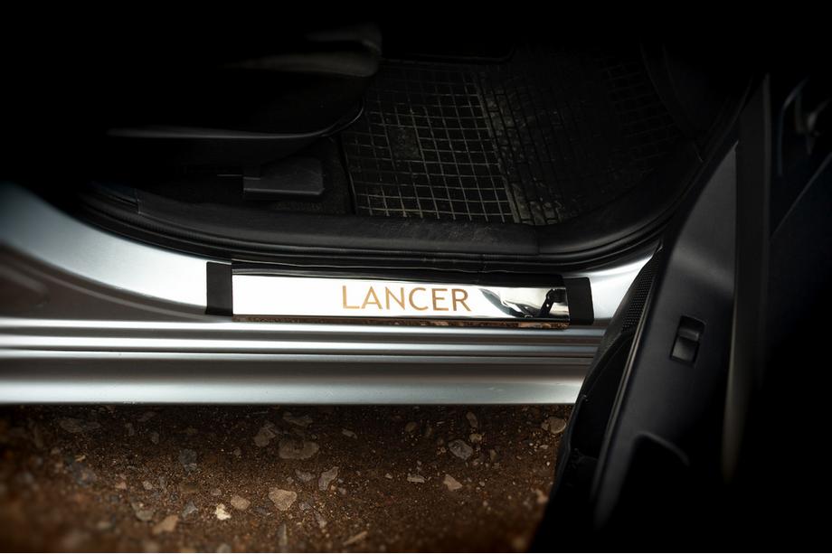 Mitsubishi Lancer X 2008– Sliekšņu uzlikas (Carmos, 4 gab., nerūsējošais tērauds) Image