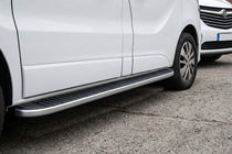 Renault Trafic 2015– Sānu sliekšņi Tayga Grey (2 gab., alumīnijs) foto 1