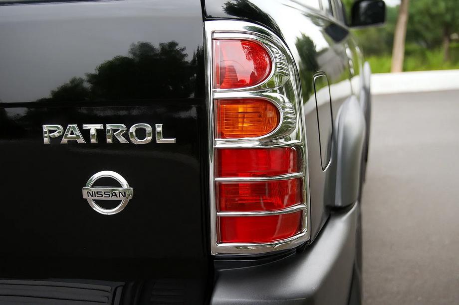 Nissan Patrol Y61 1997–2011 Bremžu lukturu uzlika (plastmasa) Image