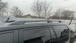 Toyota Land Cruiser Prado 150 2009–2023 Jumta reliņi, oriģināla dizaina (melni, 2 gab.) foto 4
