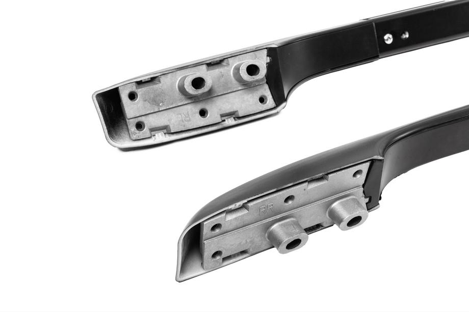 Toyota Land Cruiser 200 2007–2021 Jumta reliņi oriģinālais dizains Premium Black (2 gab.) Foto 11