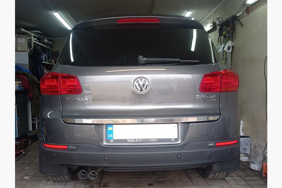 Volkswagen Tiguan 2007–2016 Bagāžnieka malas uzlika (nerūsējošā tērauda) Image