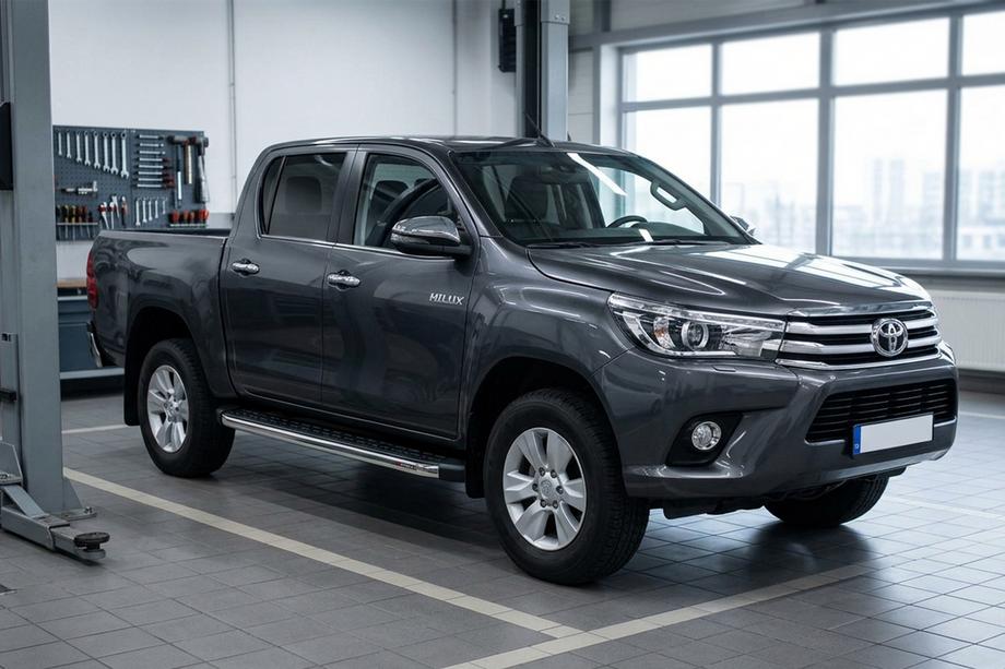 Toyota Hilux 2015– Sānu sliekšņi Blackline (2 gab., alumīnijs) Foto 1