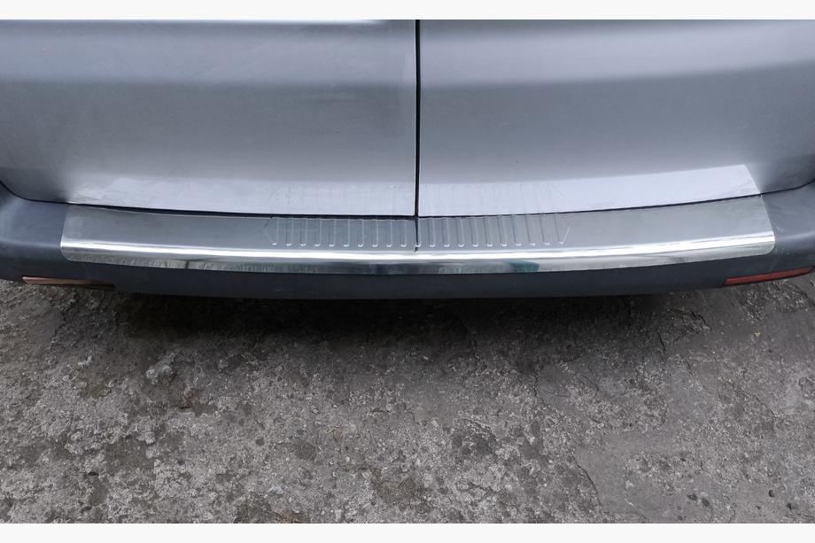 Volkswagen T5 Multivan 2003–2010 Aizmugurējā bufera aizsarguzlika ar ieloci (Carmos V1, tērauds) Foto 4