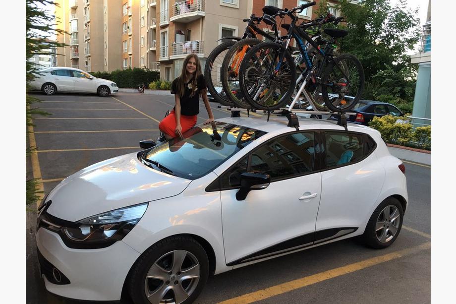 Velosipēda turētājs uz jumta šķērssijām Foto 8