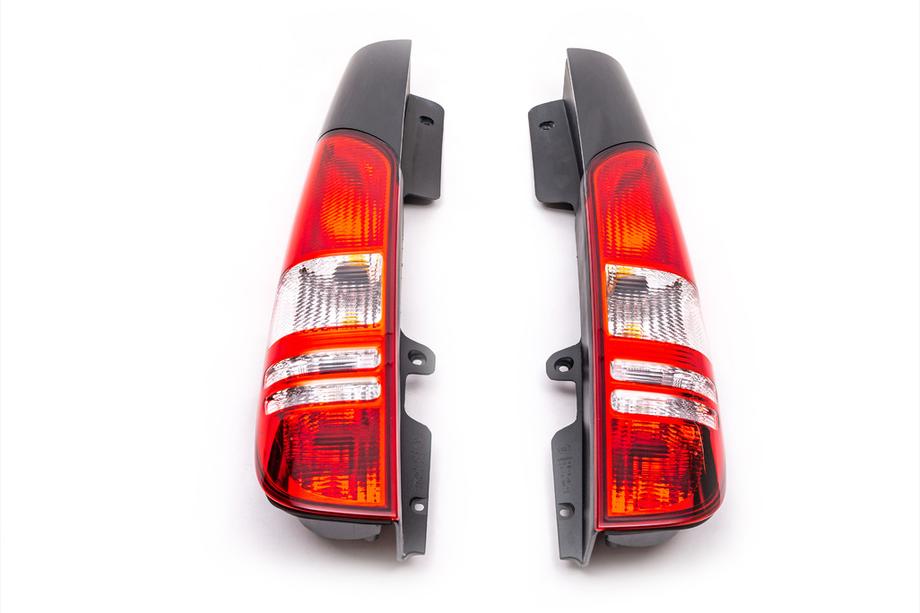 Mercedes Vito W639 2004–2014 Ekskluzīvi! Viano aizmugurējie lukturi veramajām durvīm! Foto 2