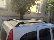 Renault Kangoo 2008–2020 Oriģinālie jumta reliņi (ar šķērssijām) (standarta bāze) Pelēki + melni foto 10
