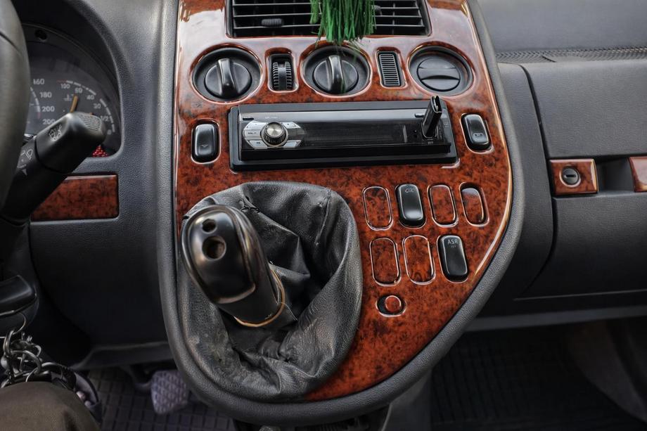 Mercedes Vito W638 1996–2003 Paneļa uzlikas Meric (1999-2003) Karbon Image