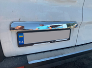 Renault Trafic 2015– Līste virs numura zīmes (nerūsējošais tērauds) foto 6