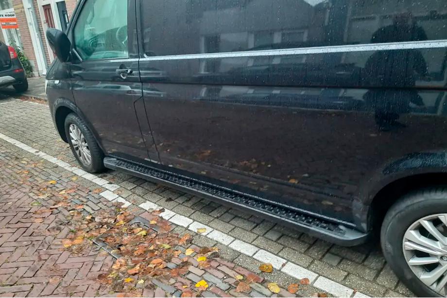 Volkswagen T6 2015–2024 Sānu pakāpieni Allmond Black (2 gab., alumīnijs) Īsā riteņu bāze Foto 4