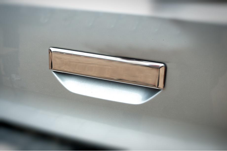 Volkswagen T6 2015–2024 Aizmugurējā durvju roktura uzlika (nerūsējošais tērauds) Carmos - turku teras Image