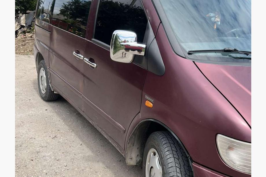 Mercedes Vito W638 1996–2003 Durvju rokturu uzlikas (nerūsējošais tērauds) 3 gab. Carmos – turku tērauds Image