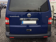 Volkswagen T5 2010–2015 Nerūsējošā tērauda uzlika virs numura zīmes bagāžnieka vākam Multivan, OmsaLine - itāļu nerūsējošais tērauds foto 2
