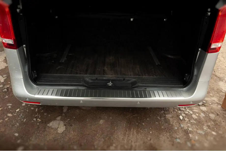 Mercedes Vito/V klase W447 2014– OmsaLine aizmugurējā bampera uzlika (nerūsējošais tērauds) Glancēta Image