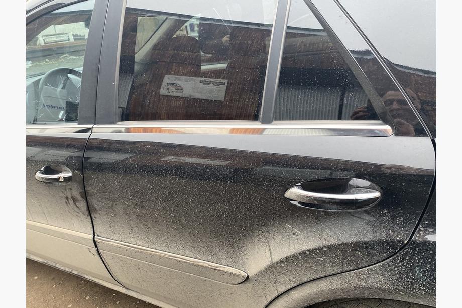 Mercedes ML W164 2005–2011 Ārējās logu apmales (4 gab., nerūsējošais tērauds) OmsaLine – itāļu nerūsējošais tērauds Foto 7