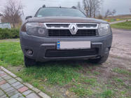 Renault Duster 2008–2017 Ziemas apakšējais radiatora restes aizsegs Glancēta foto 1