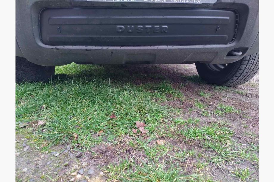 Renault Duster 2008–2017 Ziemas apakšējais radiatora restes aizsegs Foto 2