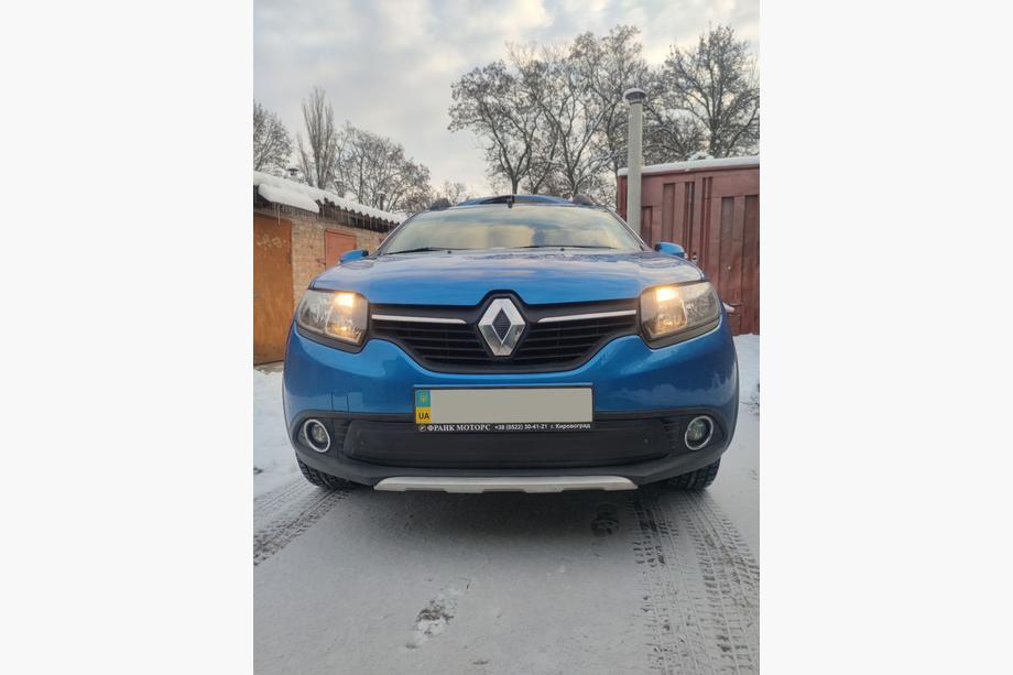 Renault Sandero 2013–2022 Ziemas apakšējā režģa uzlika (2013-2017) Glancēta Foto 3