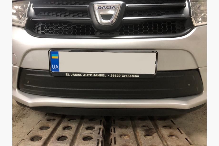 Renault Sandero 2013–2022 Ziemas apakšējā režģa uzlika (2013-2017) Glancēta Foto 2