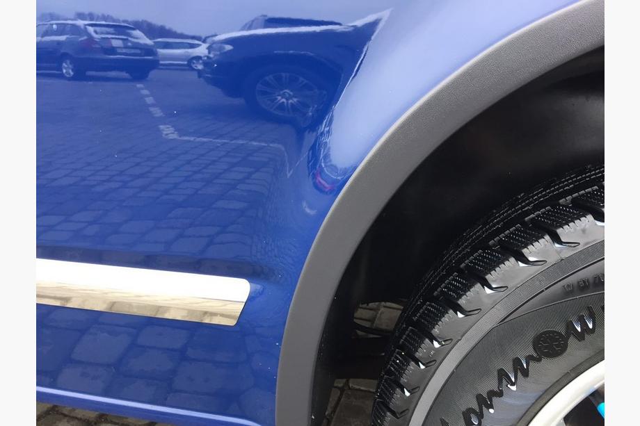 Volkswagen T5 Transporter 2003–2010 Durvju moldingi (nerūsējošais tērauds, hroms) 1 durvīm, īsā riteņu bāze, OmsaLine – itāļu nerūsējošais tērauds Foto 3
