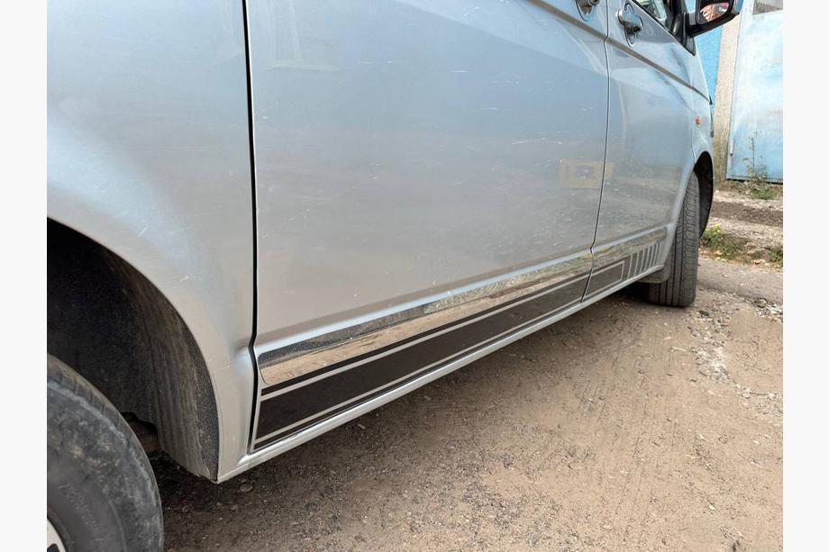Volkswagen T5 Caravelle 2004–2010 Durvju moldingi (nerūsējošais tērauds, hroms) 1 durvis, garā, Carmos – turku tērauds Foto 19