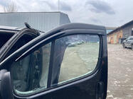 Nissan Primastar 2002–2014 Logu vēja deflektori (2 gab., Niken) foto 3