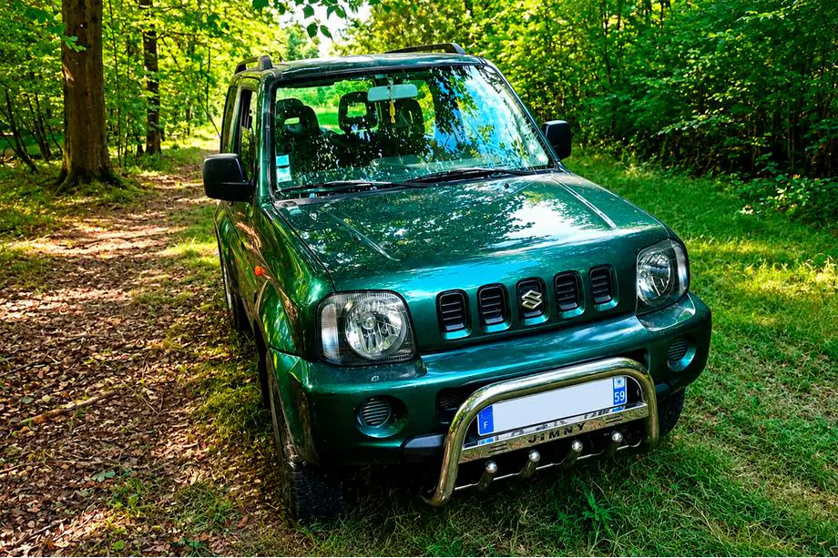 Suzuki Jimny 1998–2018 Priekšējais aizsargstienis (bullbar) QT006 (nerūsējošais tērauds) Image