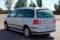 Volkswagen Sharan 1995–2010 Aizmugures aizsargstienis AK005 foto 2