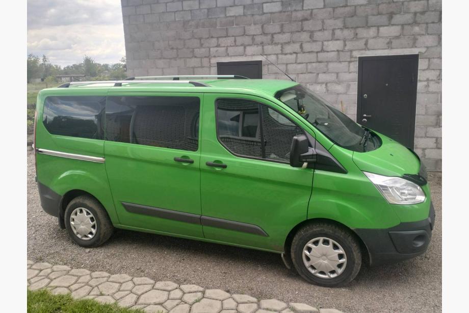 Ford Custom 2013–2022 Hromēti jumta reliņi Garā versija, plastmasas kājiņas Foto 12