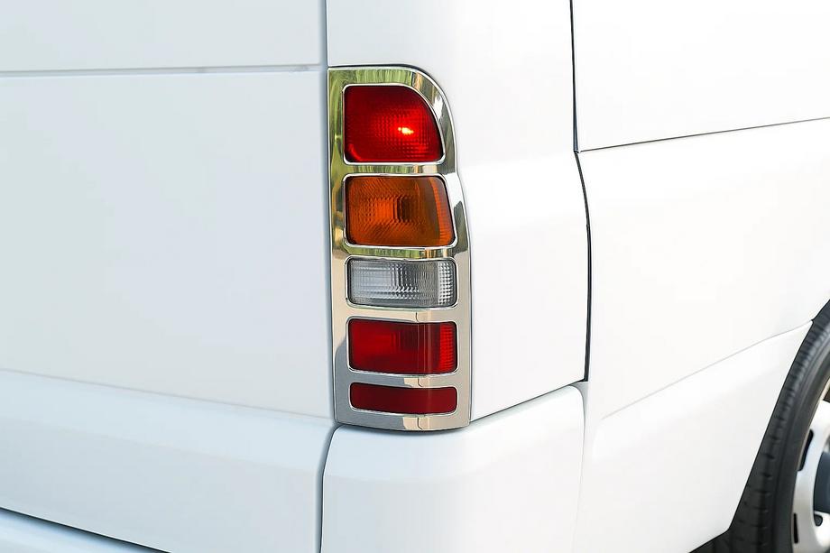 Ford Transit 2000–2014 Aizmugurējo lukturu uzlikas (2 gab., nerūsējošais tērauds) Image