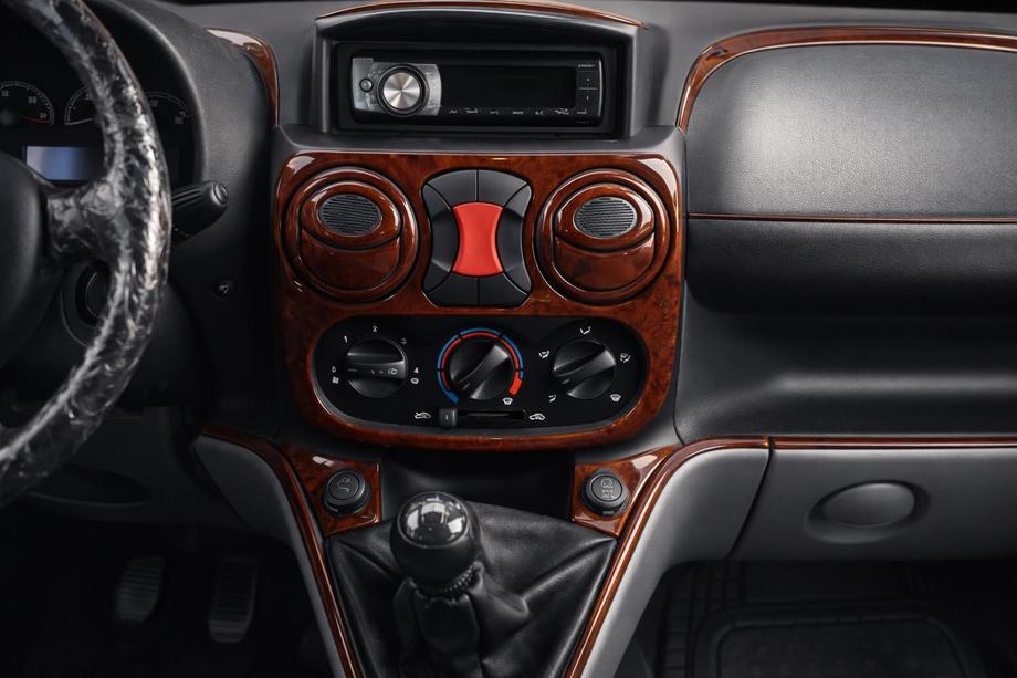 Fiat Doblo I 2005–2010 Paneļa uzlikas Koks Image