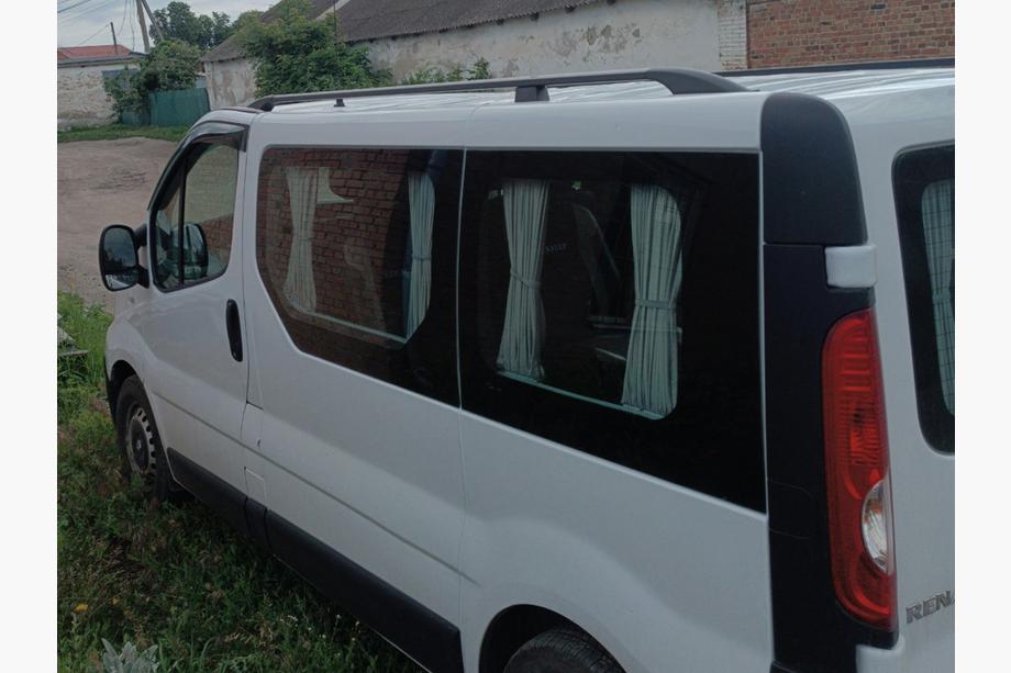 Nissan Primastar 2002–2014 Melni jumta reliņi Īsā bāze, metāla kājas Foto 9