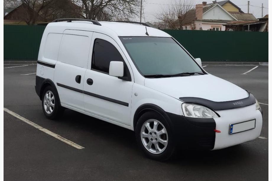 Opel Combo 2002–2012 Melni jumta reliņi Foto 2