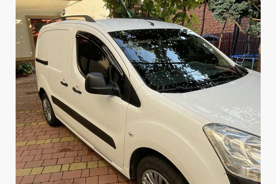 Peugeot Partner Tepee 2008–2018 Melni jumta reliņi Foto 3