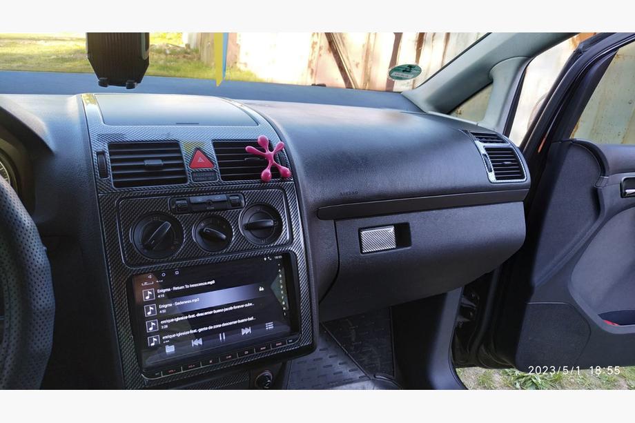 Volkswagen Touran 2003–2010 Paneļa uzlikas Foto 11