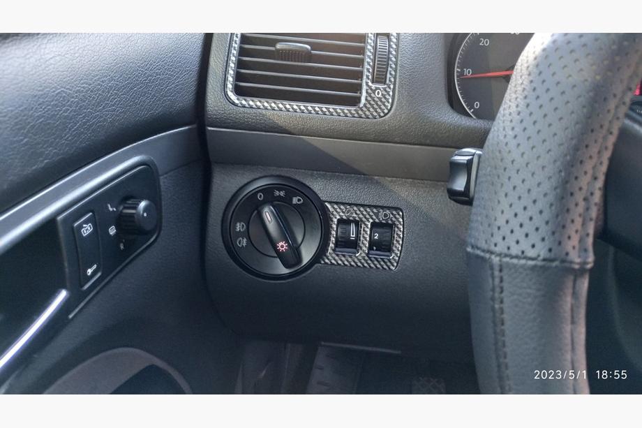 Volkswagen Touran 2003–2010 Paneļa uzlikas Foto 14
