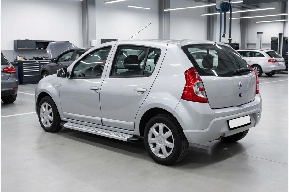 Dacia Sandero 2007–2013 Sānu sliekšņi Maya V2 (2 gab., alumīnijs) Image